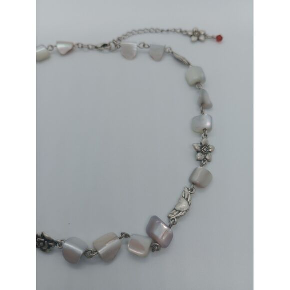 Vintage Lavender Mother of Pearl Bead Silver Tone Charms 15-17" Link Necklace - Picture 4 of 5